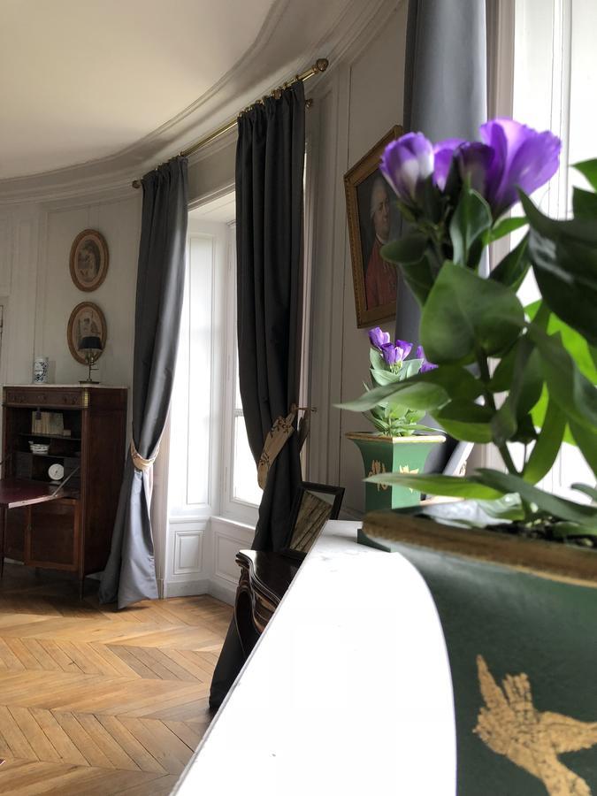 مبيت وإفطار فاليز Castel Saint-Leonard المظهر الخارجي الصورة