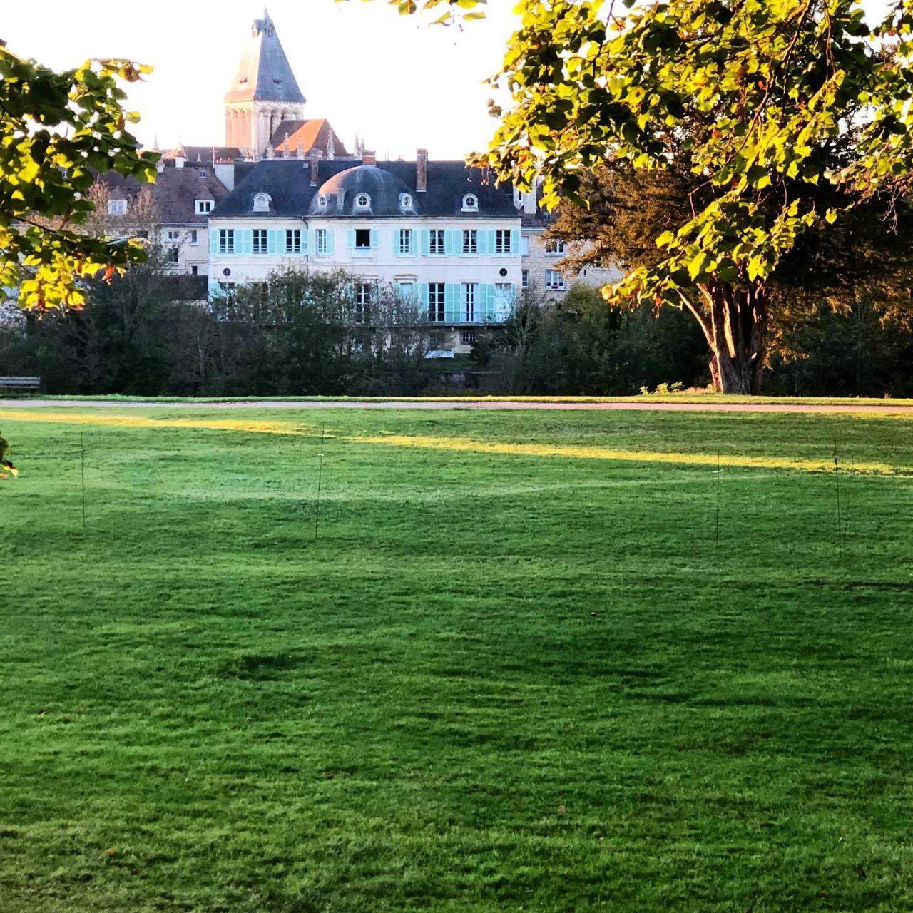 مبيت وإفطار فاليز Castel Saint-Leonard المظهر الخارجي الصورة